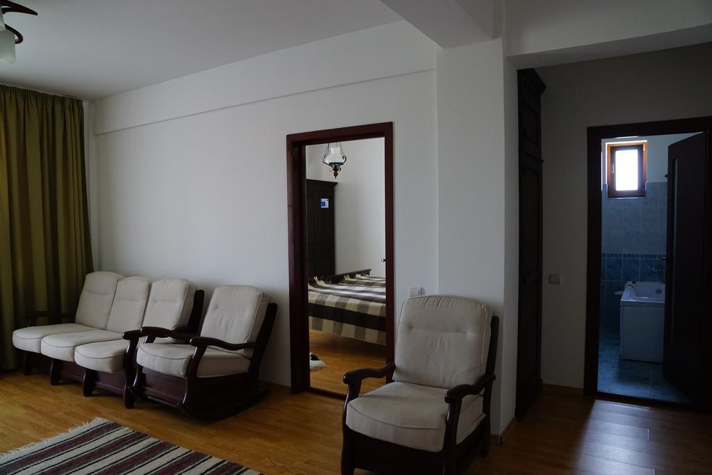 Pensiunea Casa Bunicului Mociu Zewnętrze zdjęcie